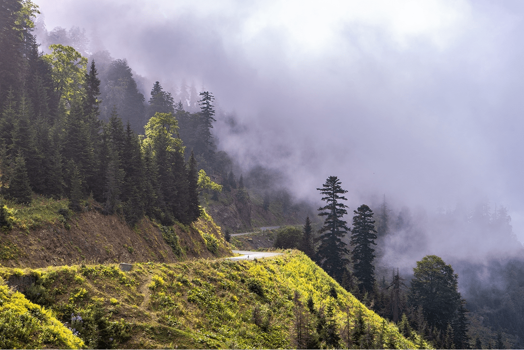 Iceland in Silence: Minimal Landscapes and Moody Skies